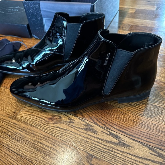 PRADA Men’s Patent Chelsea Boots, Size 10.5 (Euro), EXCELLENT CONDITION! - Picture 3 of 4